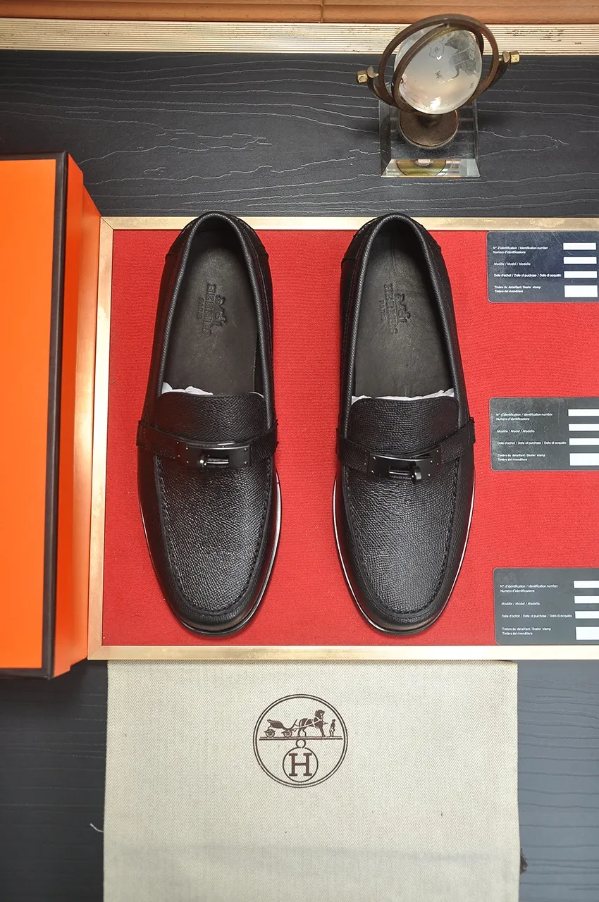 Men's shoes💰540💶[HERMES] (cowhide lining)🍀Italian top luxury🍀He does not pursue novel styles and gorgeous colors, but attracts the favor of successful men with his flawless, elegant and classic style. Formal leather shoes This very comfortable, simple and stable style allows you to easily match any style! The pattern is absolutely 1:1 refined from the original case, and we strive for excellence in materials, imported cowhide + cowhide lining💪💪💪extraordinary texture👍! .Code number: 38-45 (45 customized)